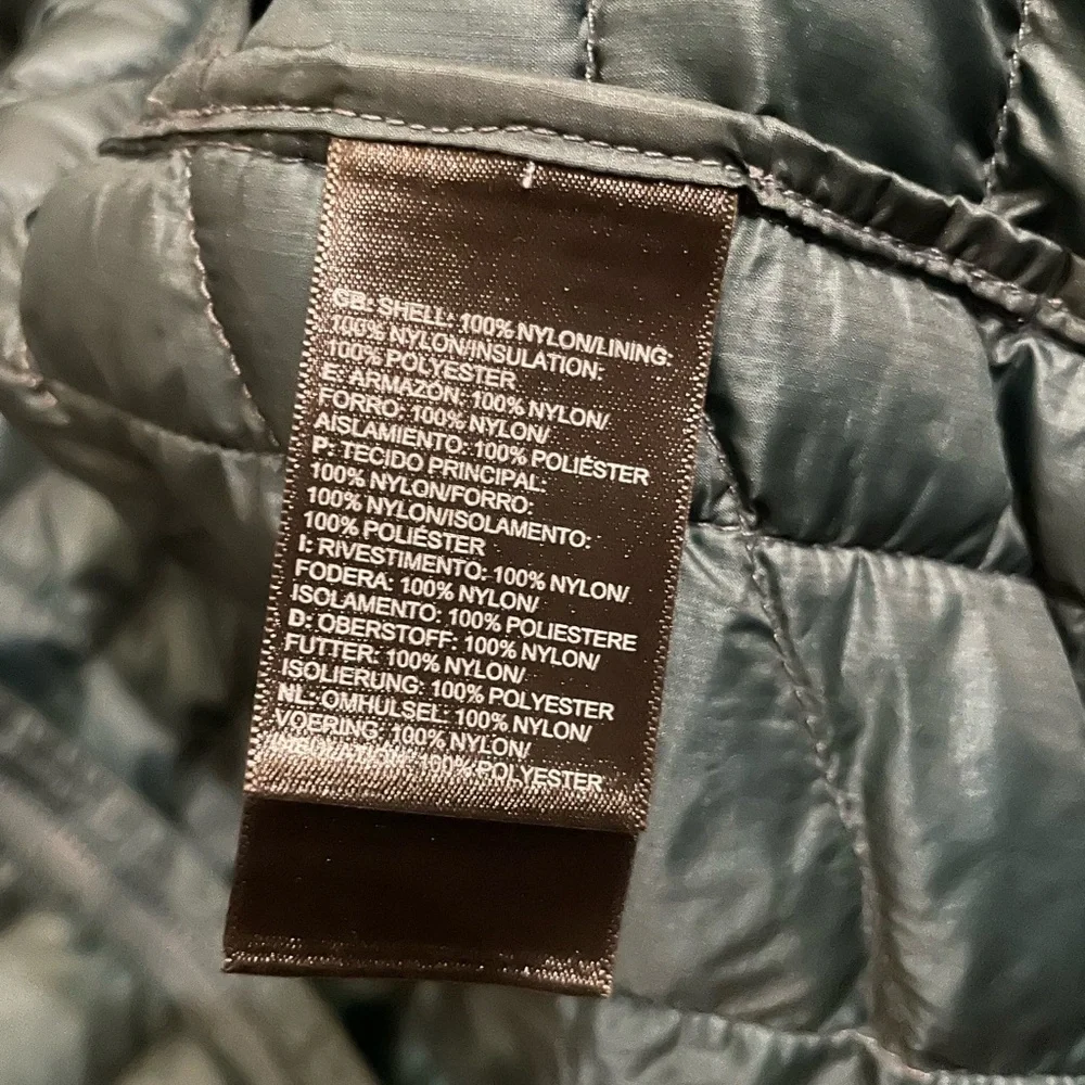 The North Face thermoball jacket men’s M